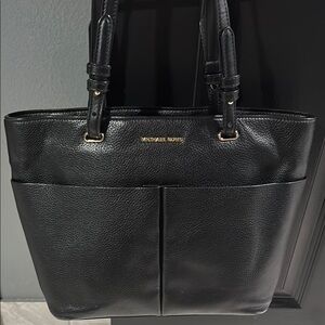 Michael Kors Black Tote Bag Structured Design